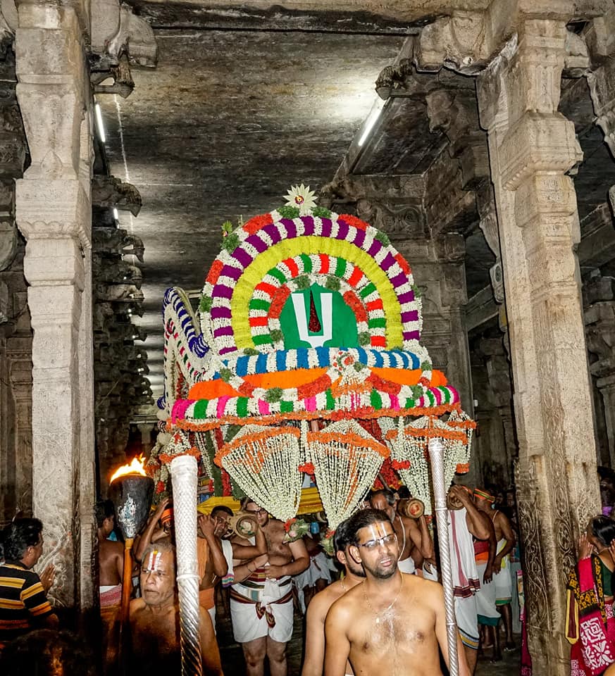 2024 ஸ்ரீரங்கம் சித்திரை திருவிழா ஆளும் பல்லாக்குடன் நிறைவு - tamilnadutemplenet - 07